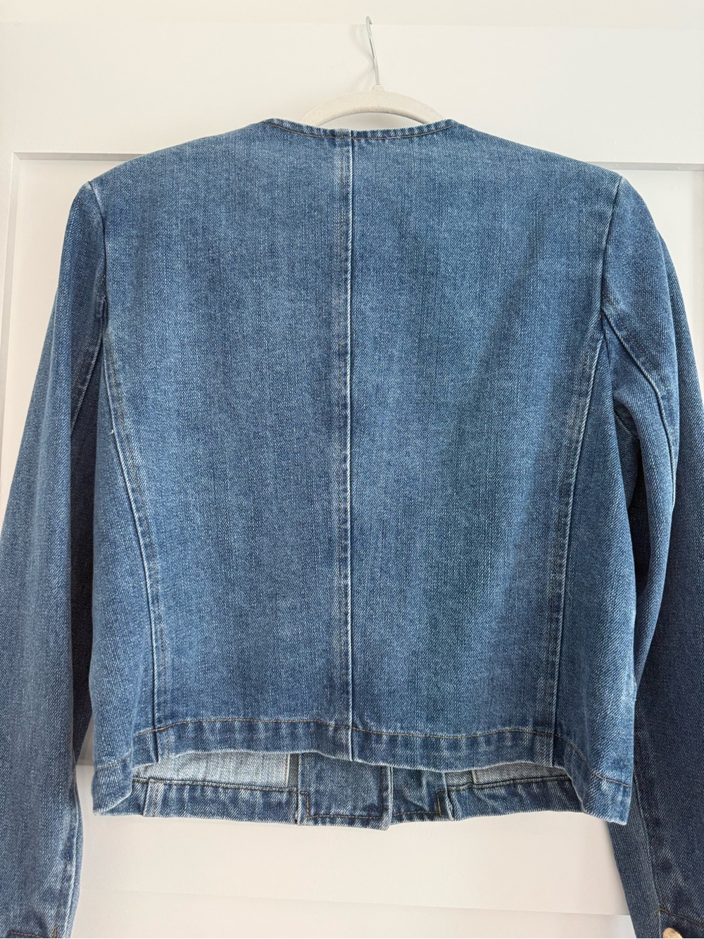 Cropped Denim Jacket.  Size Small. - Picture 8 of 12